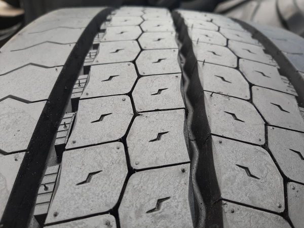 Opona używana ciężarowa 315/80R22.5 HANKOOK SMART AH51; 750zł C2526 - obrazek 5