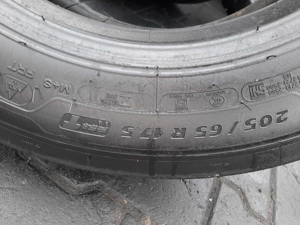 Opona używana ciężarowa 205/65R17.5 MICHELIN X-MULTI T 350zł C2530 - obrazek 3