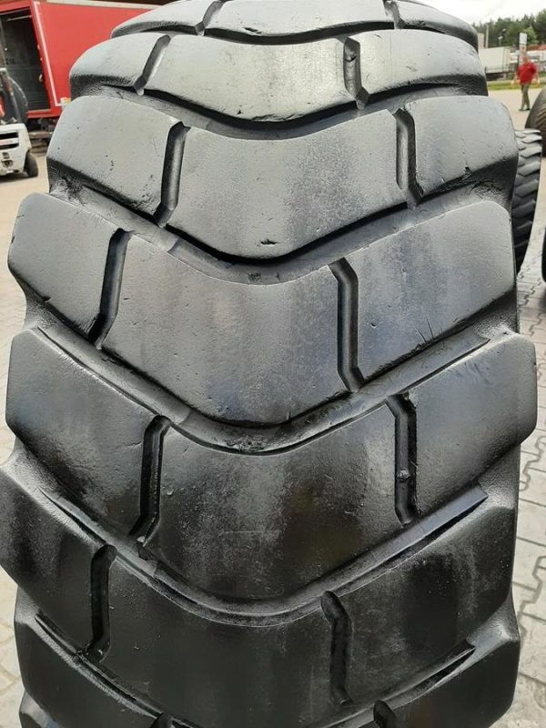 Opona używana przemysłowa 23.5R25 DUNLOP SPT83 1200zł W4507 - obrazek 5