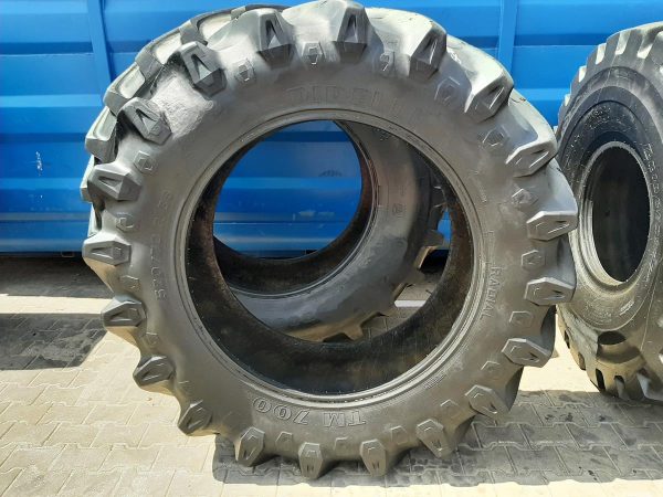Opona używana rolnicza 520/70R38 PIRELLI TM700; 1300zł W4508 - obrazek 2