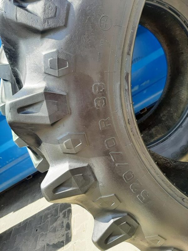 Opona używana rolnicza 520/70R38 PIRELLI TM700; 1300zł W4508 - obrazek 3