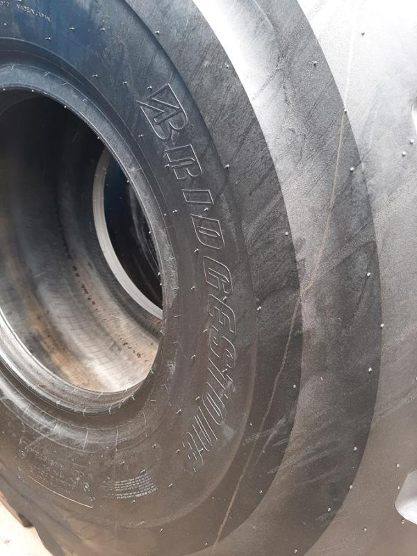 2x Opona używana przemysłowa 23.5R25 BRIDGESTONE 4400zł(szt.) W4509 - obrazek 12