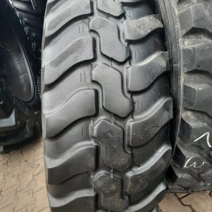2x Opona używana przemysłowa 405/70R24 DUNLOP SP T9; 900zł W4518