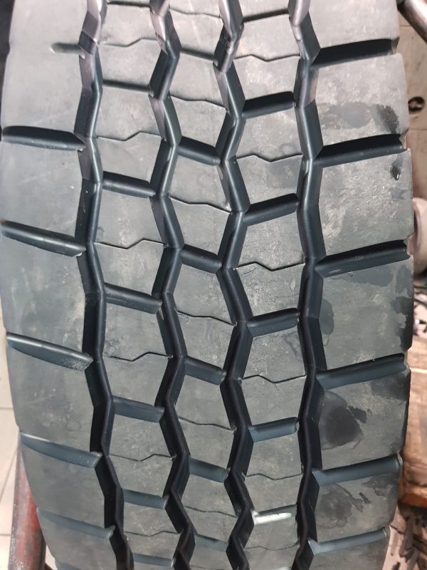 Opona używana ciężarowa 385/65R22.5 NACINANA,POGŁĘBIANA - obrazek 8