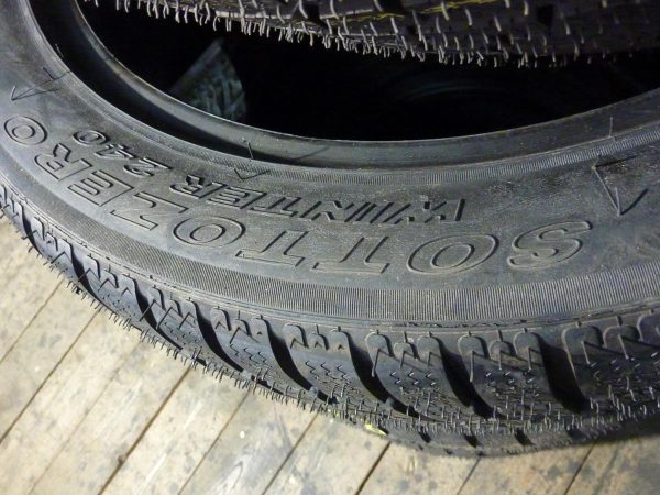 4x Opona nieużywana zimowa 285/40R19 PIRELLI SOTTOZERO WINTER 240 Z1414 - obrazek 4