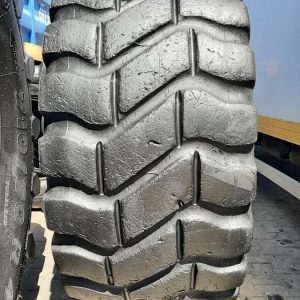 Opona używana przemysłowa 23.5R25 GOODYEAR TL3A+; 2500zł W4520