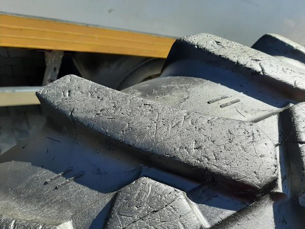Opona używana 15.5/80-24 ; 405/80-24 MITAS TRACTION TR-01 700zł W4521 - obrazek 9