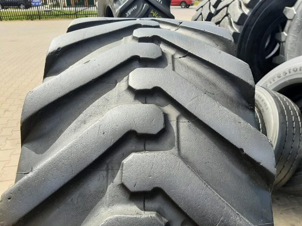 Opona używana przemysłowa 480/80-26 18.4-26 MICHELIN POWER CL 1200zł W4525 - obrazek 5