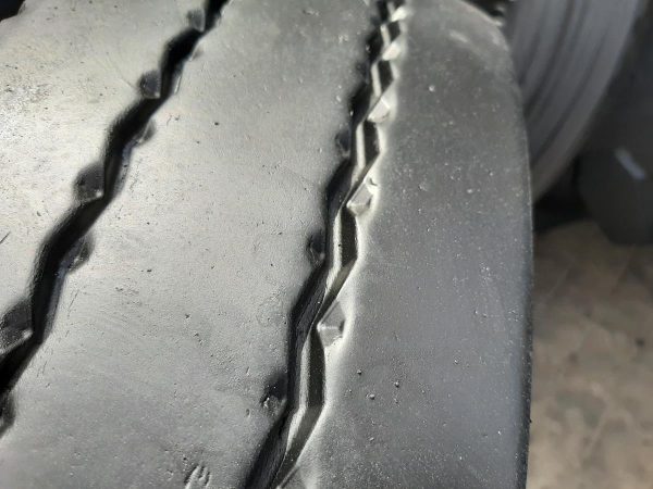 2x Opona używana ciężarowa 245/70R17.5 CONTINENTAL HTR2 300zł C2537 - obrazek 7