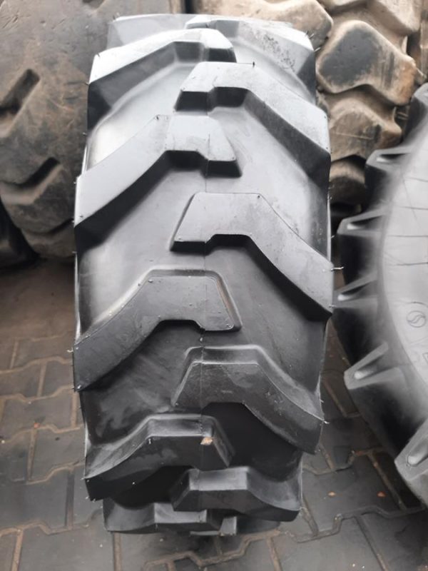 Opona używana przemysłowa 12.5/80-18 FORERUNNER 500zł W4536