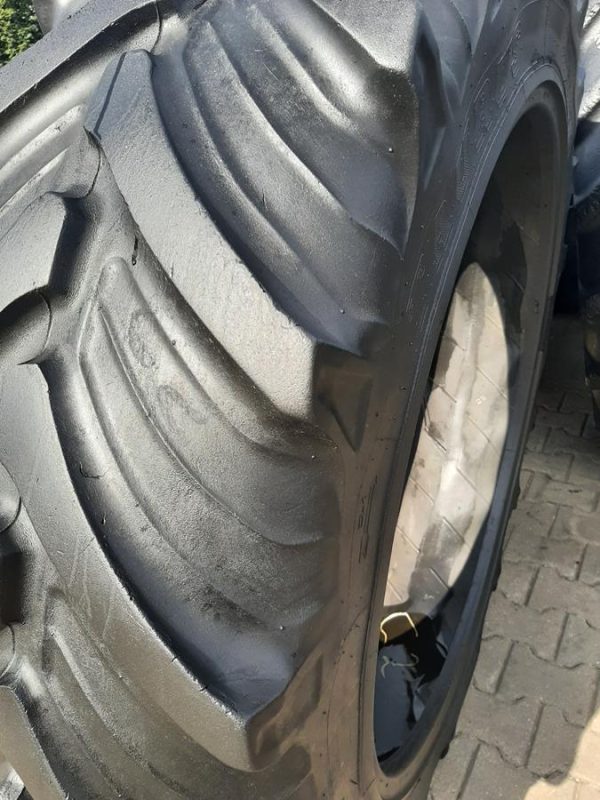 Opona używana rolnicza 15.5R38 ; 400/75R38 TAURUS POINT 7 SPECJAL 900zł W4543 - obrazek 5
