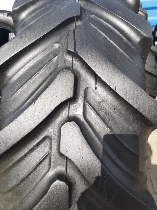 Opona używana rolnicza 15.5R38 ; 400/75R38 TAURUS POINT 7 SPECJAL 900zł W4543 - obrazek 4