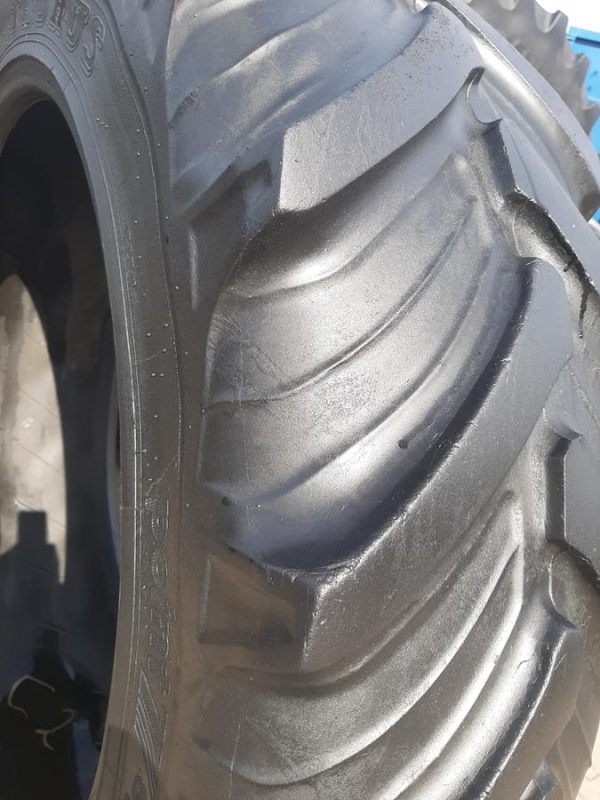 Opona używana rolnicza 15.5R38 ; 400/75R38 TAURUS POINT 7 SPECJAL 900zł W4543 - obrazek 10