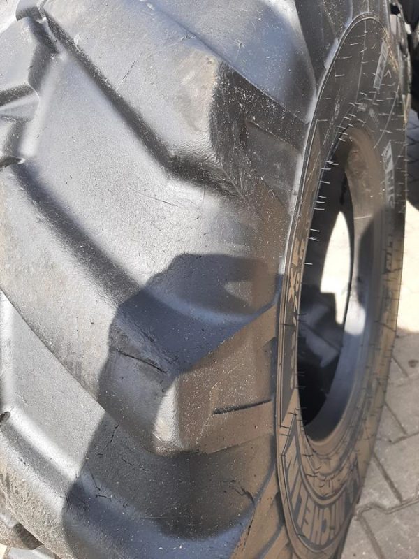 Opona używana przemysłowa 445/70R19.5 18R19.5 MICHELIN XF 1500zł W4549 - obrazek 10