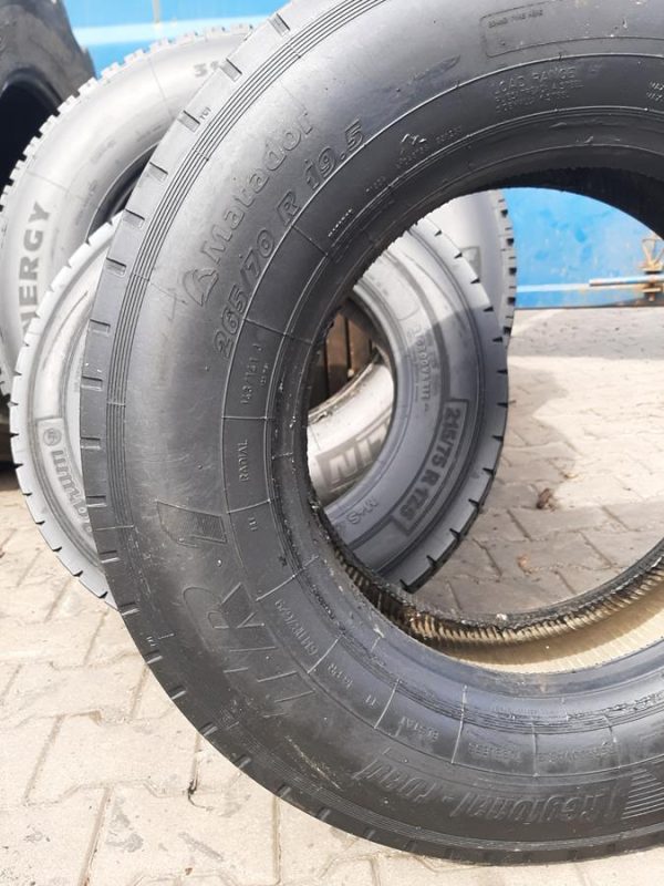 Opona używana ciężarowa 265/70R19.5 MATADOR TR1; 480zł C2552 - obrazek 9