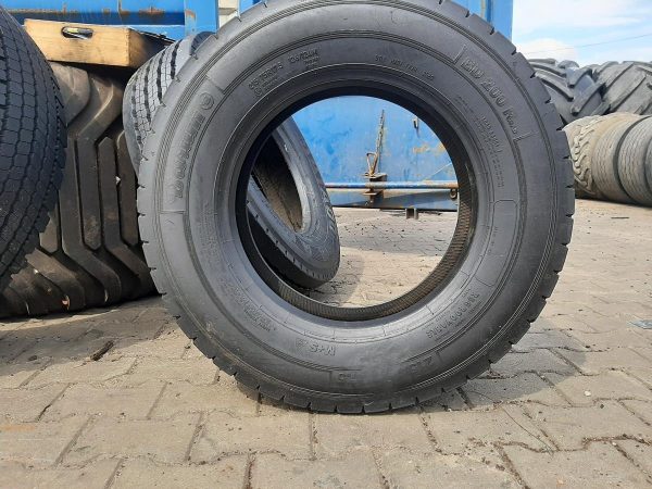 Opona używana ciężarowa 215/75R17.5 BARUM BD200 ROAD 300zł C2553 - obrazek 2