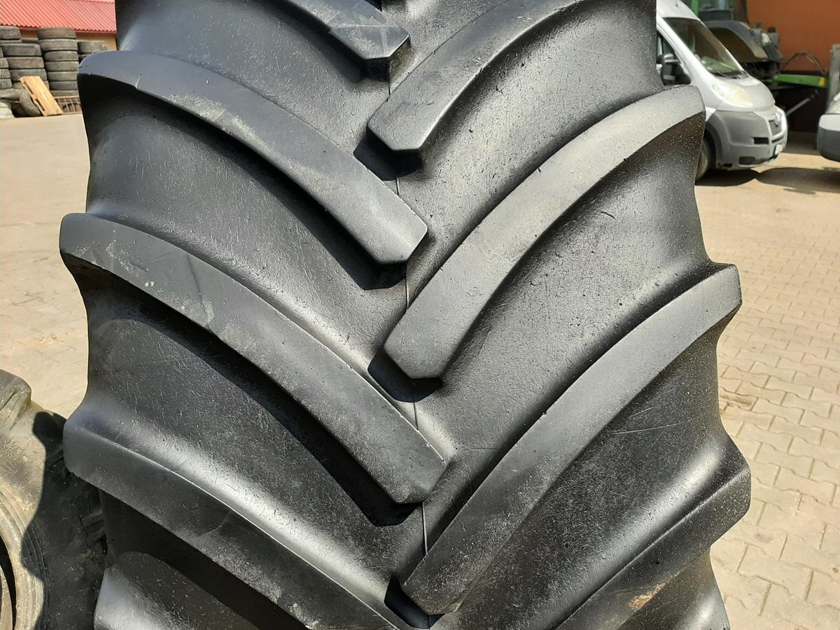 Opona używana rolnicza 900/60R32 CONTINENTAL SVT 2700zł W4559 - obrazek 4