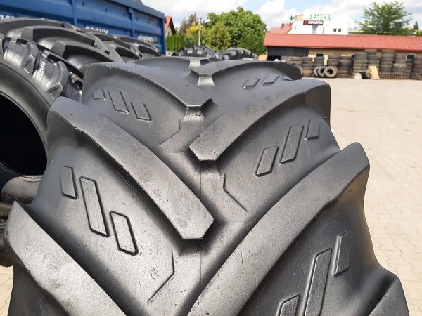 Opona używana rolnicza 600/70R28 KLEBER TOPKER 1300zł W4561 - obrazek 8