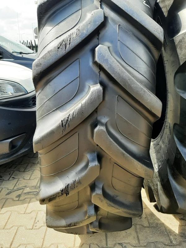 Opona używana rolnicza 18.4R38 TAURUS POINT 8; 1500zł W4563