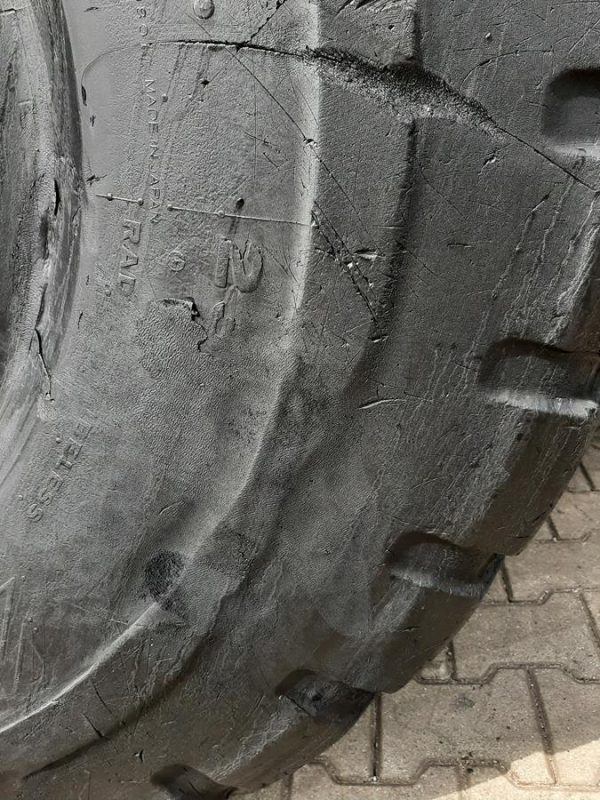 2x Opona używana przemysłowa 23.5R25 BRIDGESTONE 2300zł(szt.) W4564 - obrazek 7