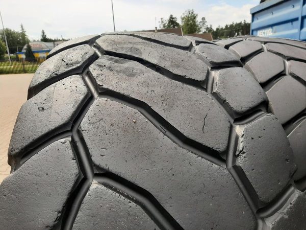 2x Opona używana przemysłowa 23.5R25 BRIDGESTONE 2300zł(szt.) W4564 - obrazek 6