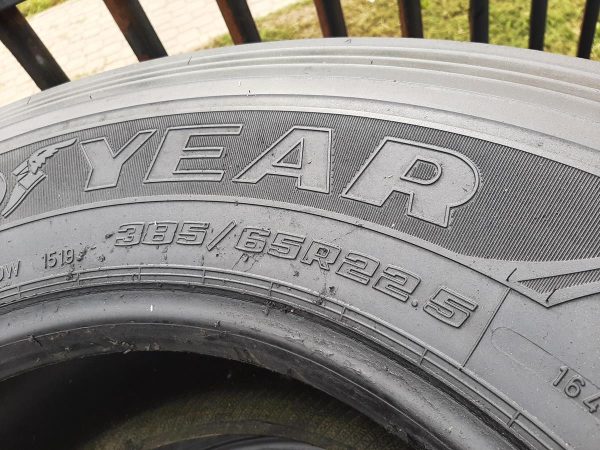 Opona używana ciężarowa 385/65R22.5 GOODYEAR FUEL MAX 250zł(szt.) C2564 - obrazek 3