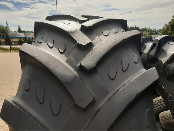 Opona używana rolnicza 620/70R42 KLEBER 1900zł W4566 - obrazek 5