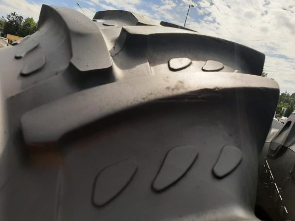 Opona używana rolnicza 620/70R42 KLEBER 1900zł W4566 - obrazek 6