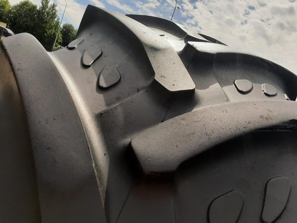 Opona używana rolnicza 620/70R42 KLEBER 1900zł W4566 - obrazek 7