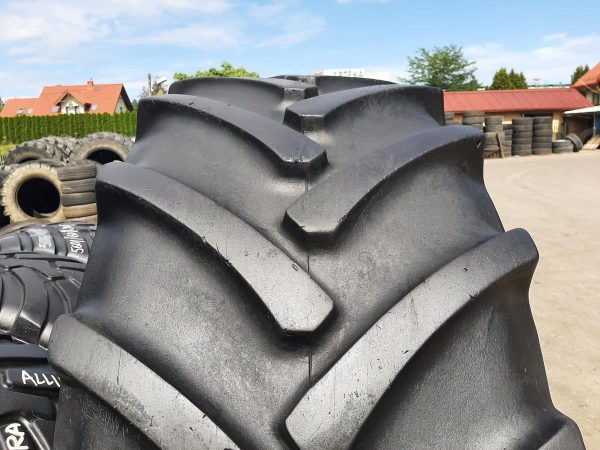Opona używana rolnicza 600/65R38 CONTINENTAL 1600zł W4568 - obrazek 5