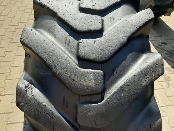 Opona używana przemysłowa 18-19.5 MITAS MPT 06 STBILE CONTACT 700zł W4571 - obrazek 3