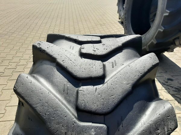 Opona używana przemysłowa 18-19.5 MITAS MPT 06 STBILE CONTACT 700zł W4571 - obrazek 4