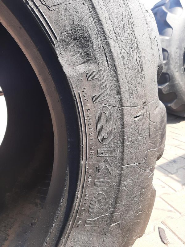 Opona używana leśna 800/40-26.5 NOKIAN FOREST KING TRS2 2900zł W4585 - obrazek 7