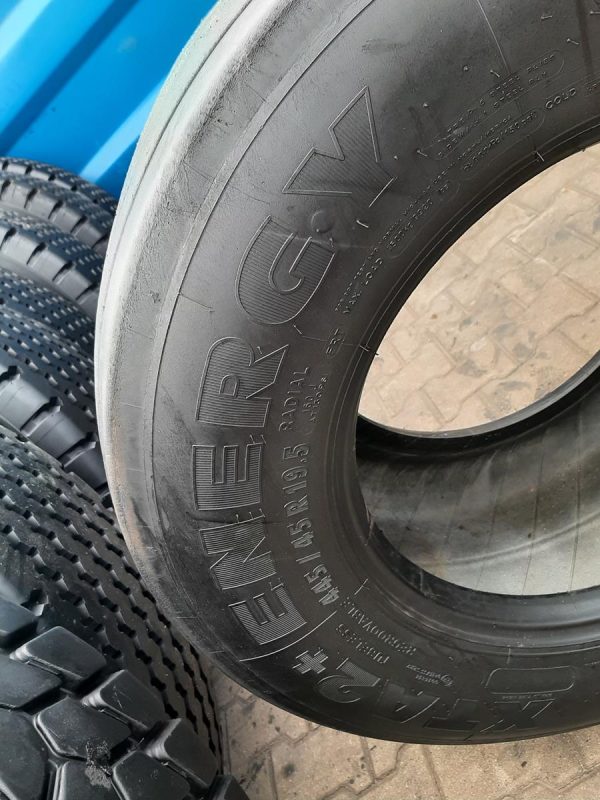 Opona używana ciężarowa 445/45R19.5 MICHELIN XTA 2+ ENERGY 700zł C2575 - obrazek 3