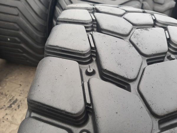 Opona używana ciężarowa 315/80R22.5 PIRELLI TG 01; 800zł C2576 - obrazek 7