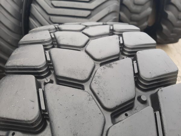 Opona używana ciężarowa 315/80R22.5 PIRELLI TG 01; 800zł C2576 - obrazek 9