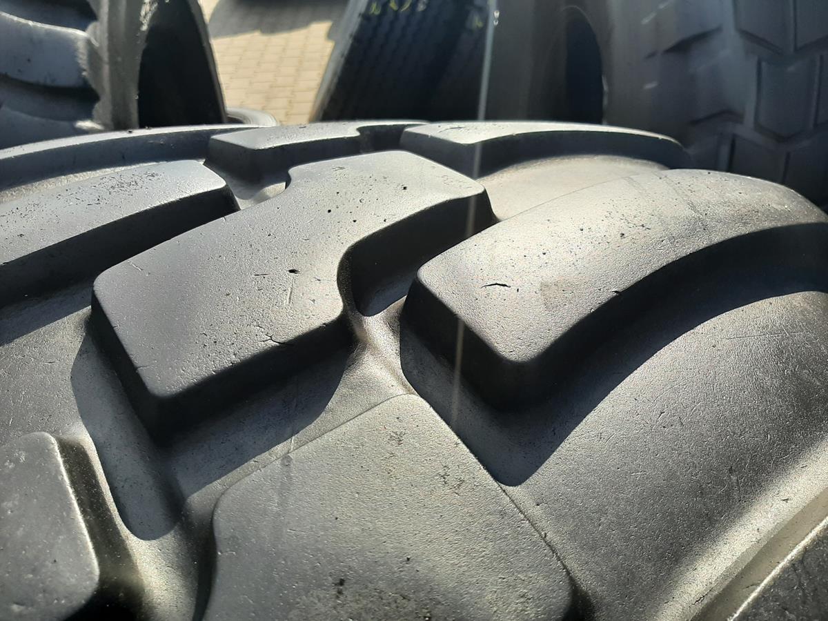 Opona używana 560/60R22.5; 550/60R22.5 BKT FLOTATION FL730 PLUS 1300zł W4594 - obrazek 6