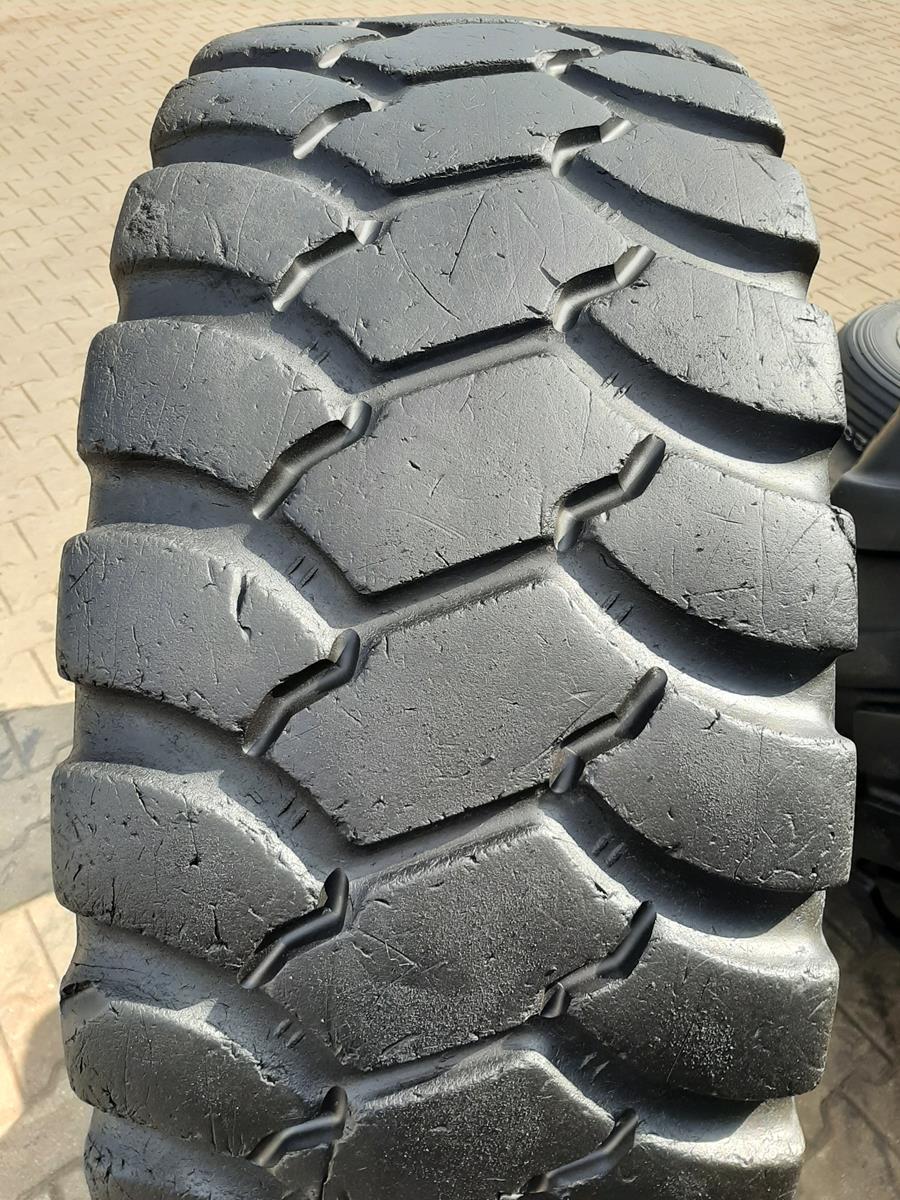 Opona używana przemysłowa 17.5R25 GOODYEAR RT-38 1400zł W4595 - obrazek 9