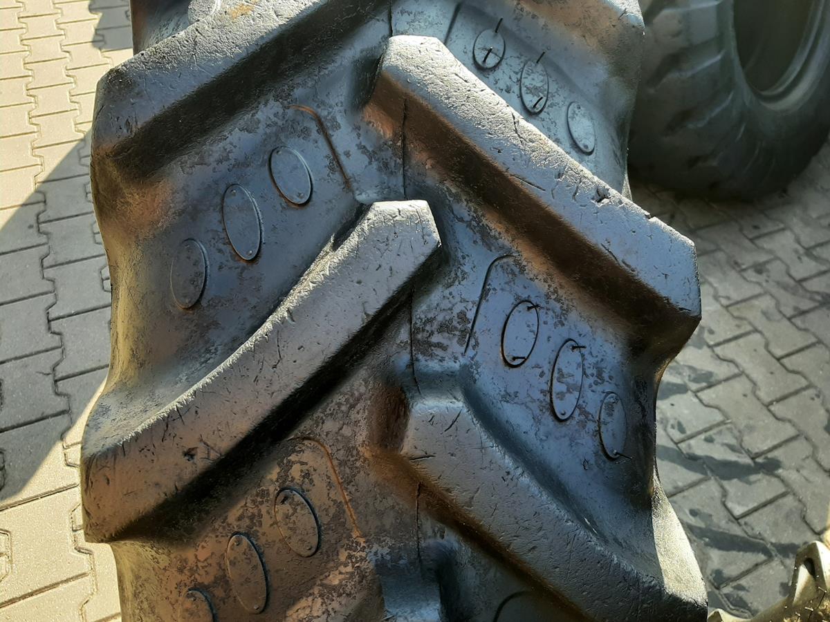 Opona używana rolnicza 340/85R24 13.6R24 BKT AGRIMAX RT855 800zł W4596 - obrazek 5