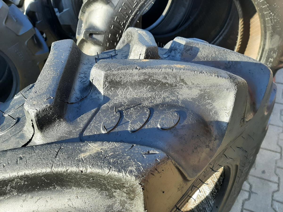 Opona używana rolnicza 340/85R24 13.6R24 BKT AGRIMAX RT855 800zł W4596 - obrazek 7