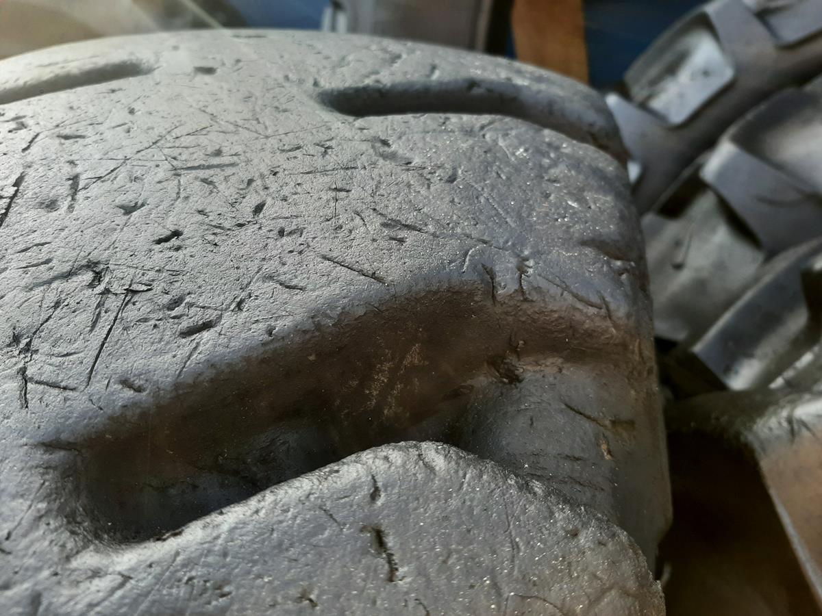 Opona używana przemysłowa 12.00R24 MICHELIN X MINED 2 1800zł W4598 - obrazek 8