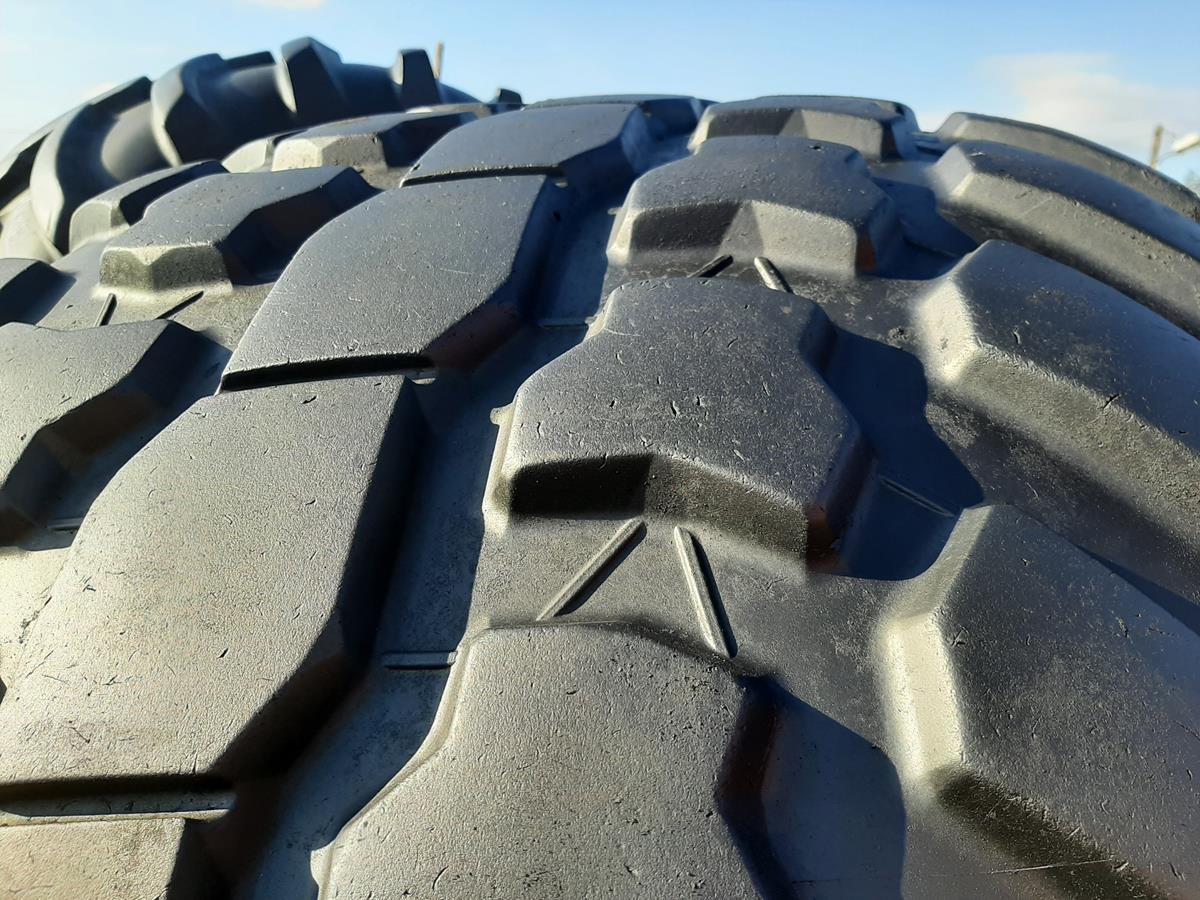 Opona używana rolnicza 750/60R30.5 MICHELIN CARGO XBIB 3800zł W4602 - obrazek 6