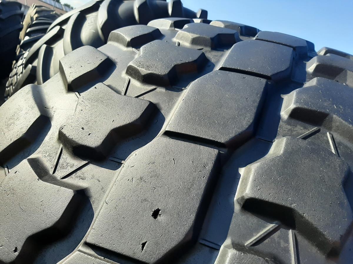 Opona używana rolnicza 750/60R30.5 MICHELIN CARGO XBIB 3800zł W4602 - obrazek 9