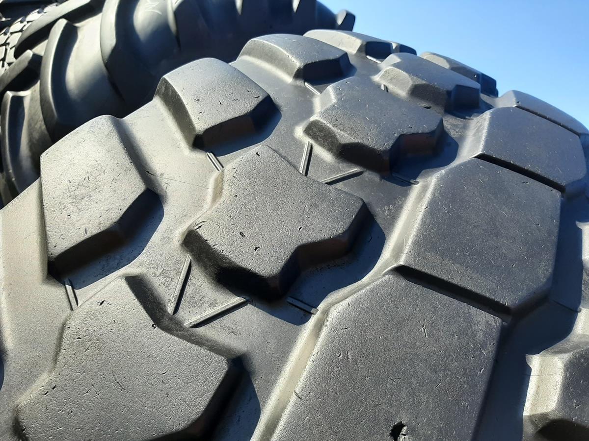 Opona używana rolnicza 750/60R30.5 MICHELIN CARGO XBIB 3800zł W4602 - obrazek 10