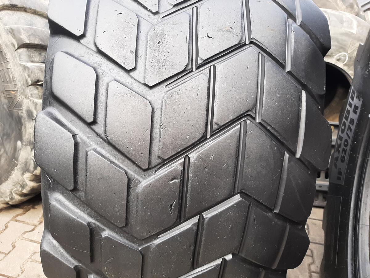 Opona używana rolnicza 24R20.5 ALLIANCE A-392; 1800zł W4610 - obrazek 4