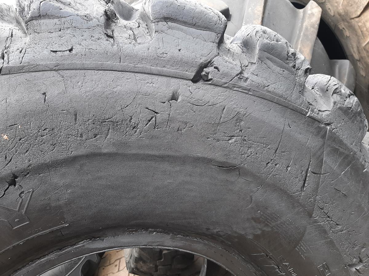 Opona używana przemysłowa 23.5R25 GOODYEAR UNISTEEL RL-5K 3200zł W4611 - obrazek 12