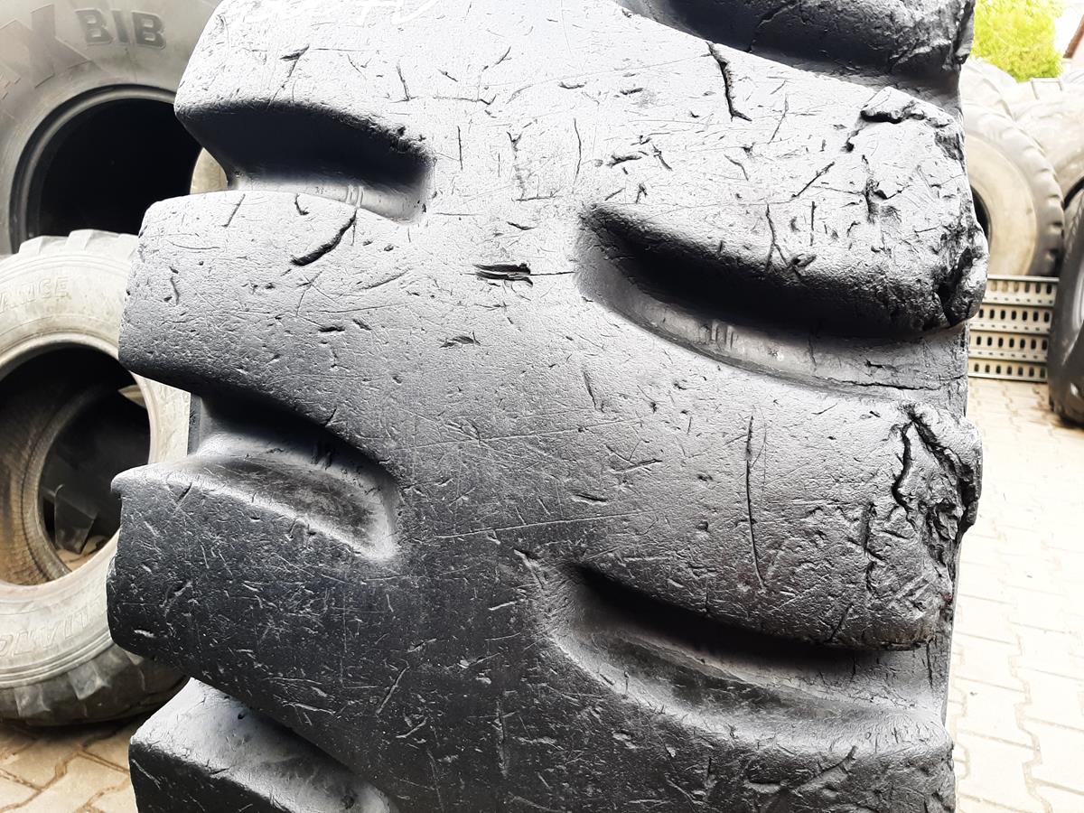 Opona używana przemysłowa 23.5R25 GOODYEAR UNISTEEL RL-5K 3200zł W4611 - obrazek 9