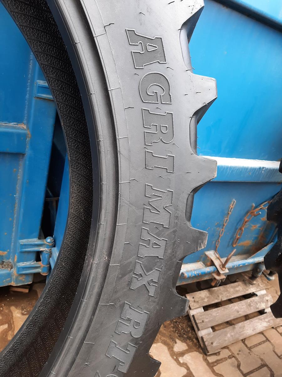 Opona używana rolnicza 320/90R50 12.4R50 BKT AGRIMAX RT945; 1900zł W4612 - obrazek 10
