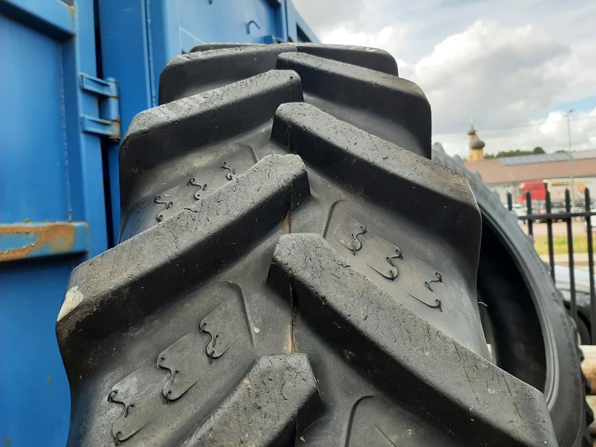 Opona używana rolnicza 320/90R50 12.4R50 BKT AGRIMAX RT945; 1900zł W4612 - obrazek 6