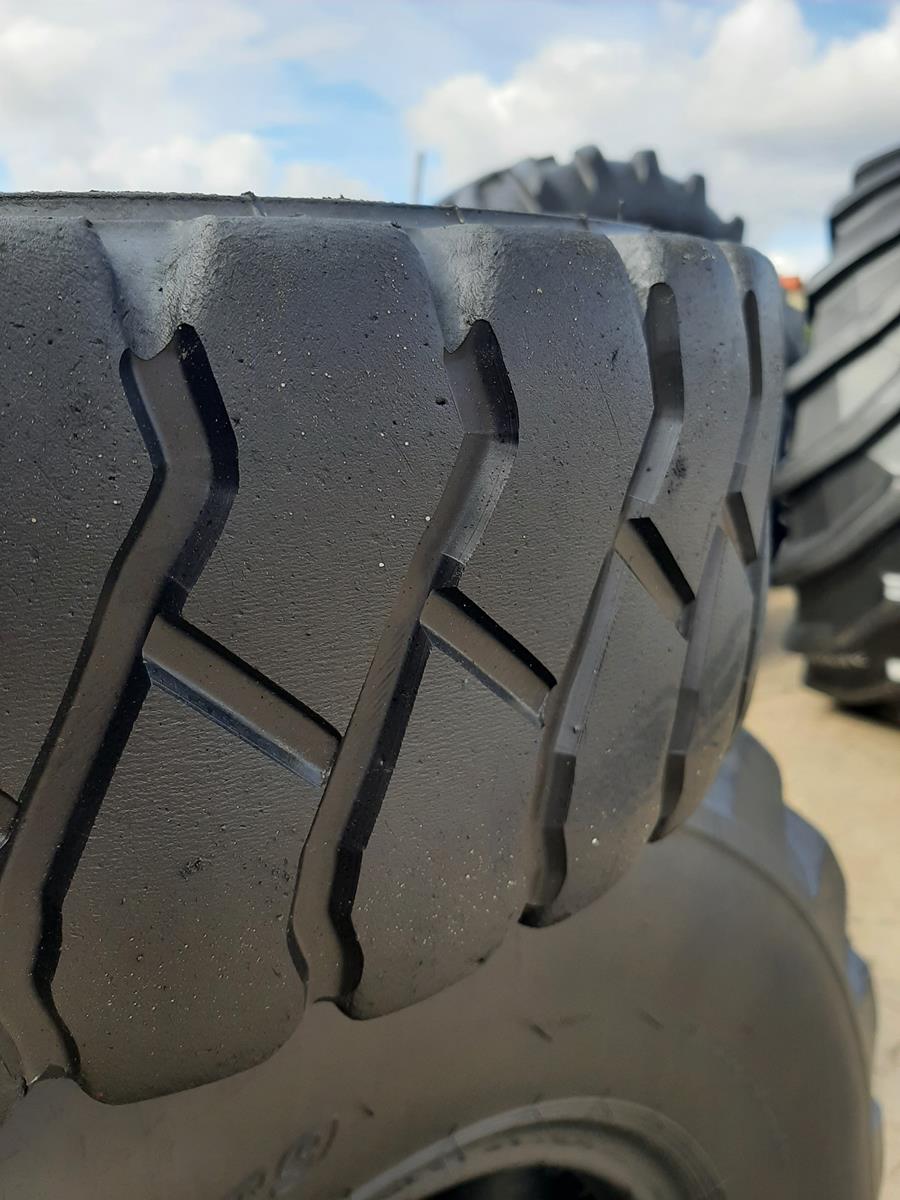 Opona używana przemysłowa 6.50-10 CONTINNTAL INDUSTRIAL EXTRA DEEP IC40 100zł W4616 - obrazek 5